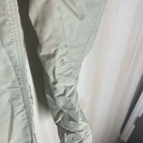 The North Face khaki short court pants capris, size 2 - Picture 6 of 12
